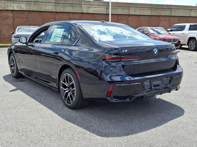 New 2026 BMW i7 xDrive60 w/ Executive Package AWD/4WD image 3