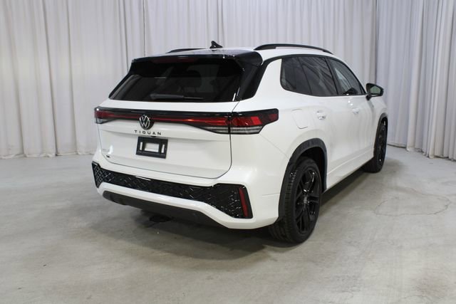 New 2026 Volkswagen Tiguan SE R-Line FWD image 26