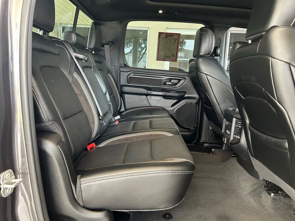 Used 2023 RAM 1500 Laramie RWD image 32