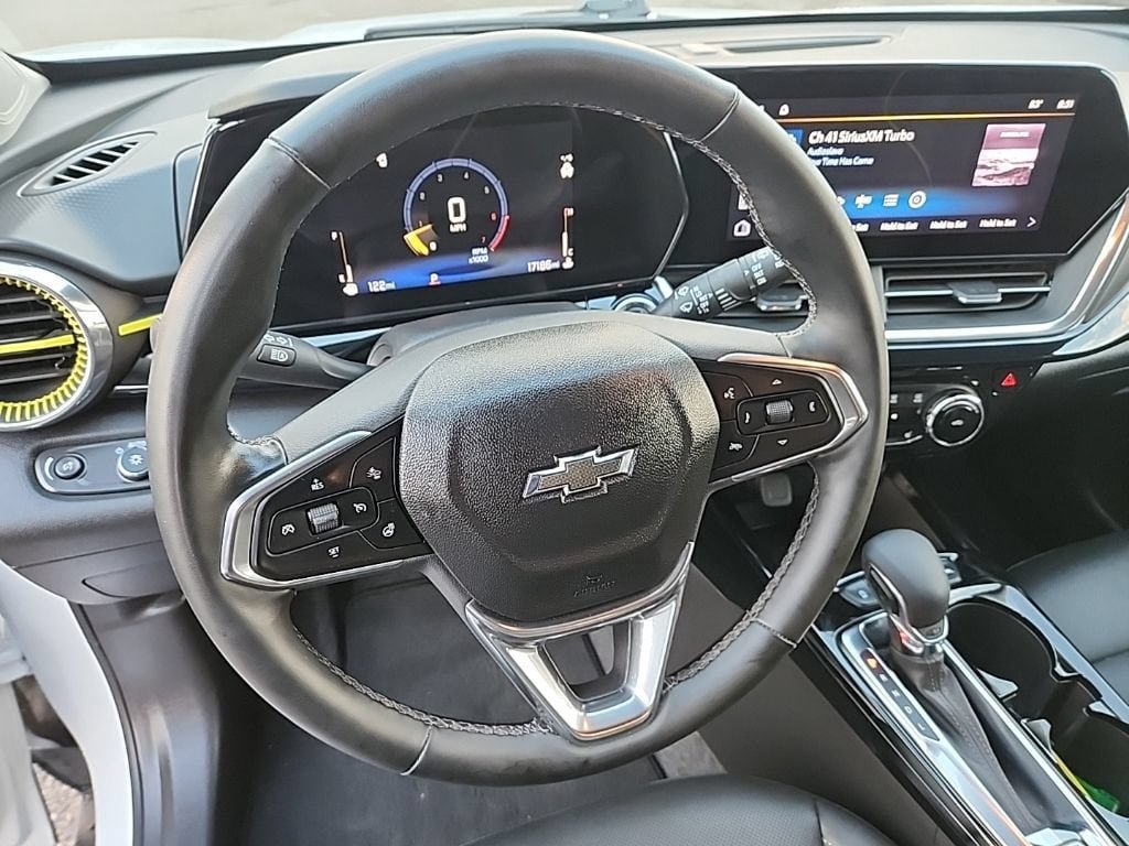 Certified 2025 Chevrolet Trax ACTIV w/ Driver Confidence Package FWD image 9