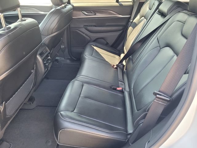 Used 2023 Jeep Grand Cherokee Limited AWD/4WD image 8