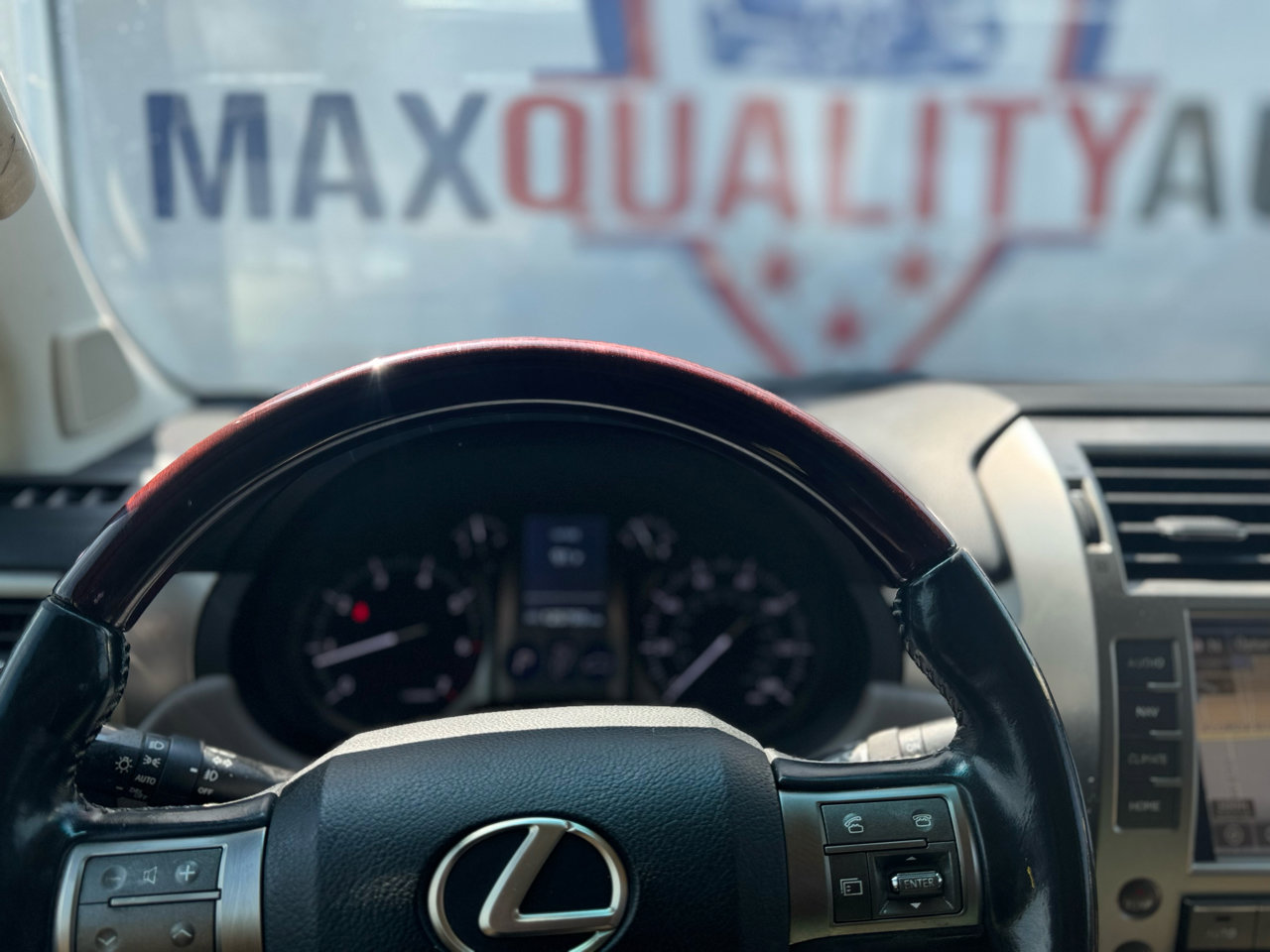 Used 2018 Lexus GX 460 Premium w/ Premium Package image 29