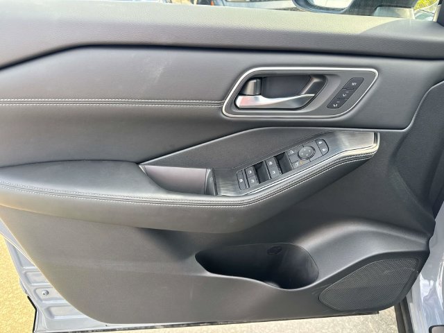 New 2026 Nissan Rogue Platinum AWD/4WD image 23
