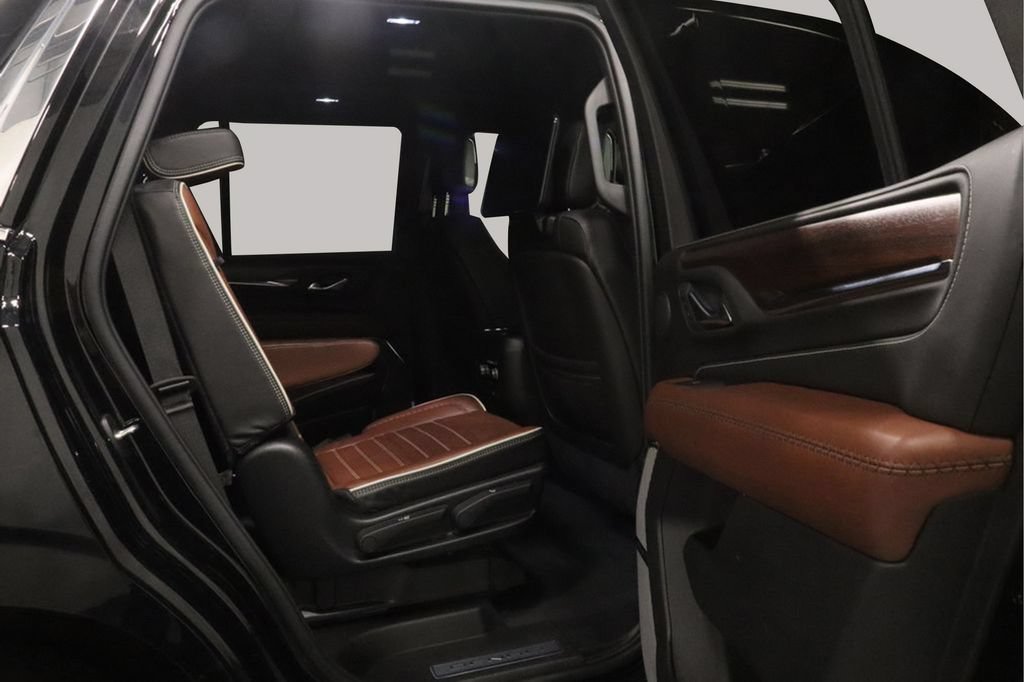 Used 2024 GMC Yukon Denali Ultimate AWD/4WD image 29