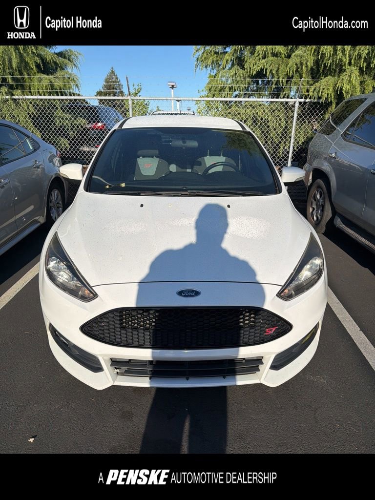 Used 2018 Ford Focus ST FWD video 1