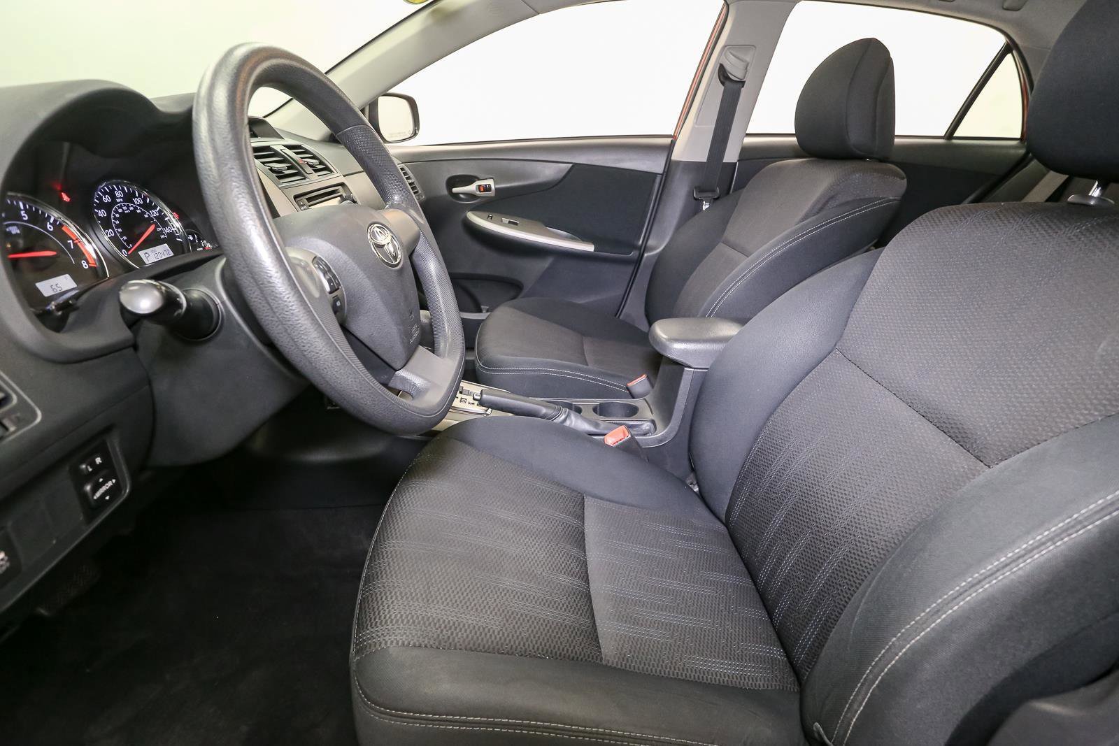 Used 2013 Toyota Corolla S w/ Premium Pkg FWD image 34