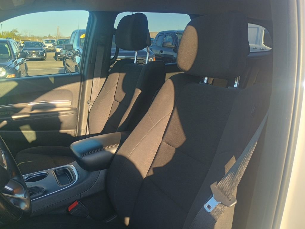 Used 2019 Dodge Durango SXT AWD/4WD image 3
