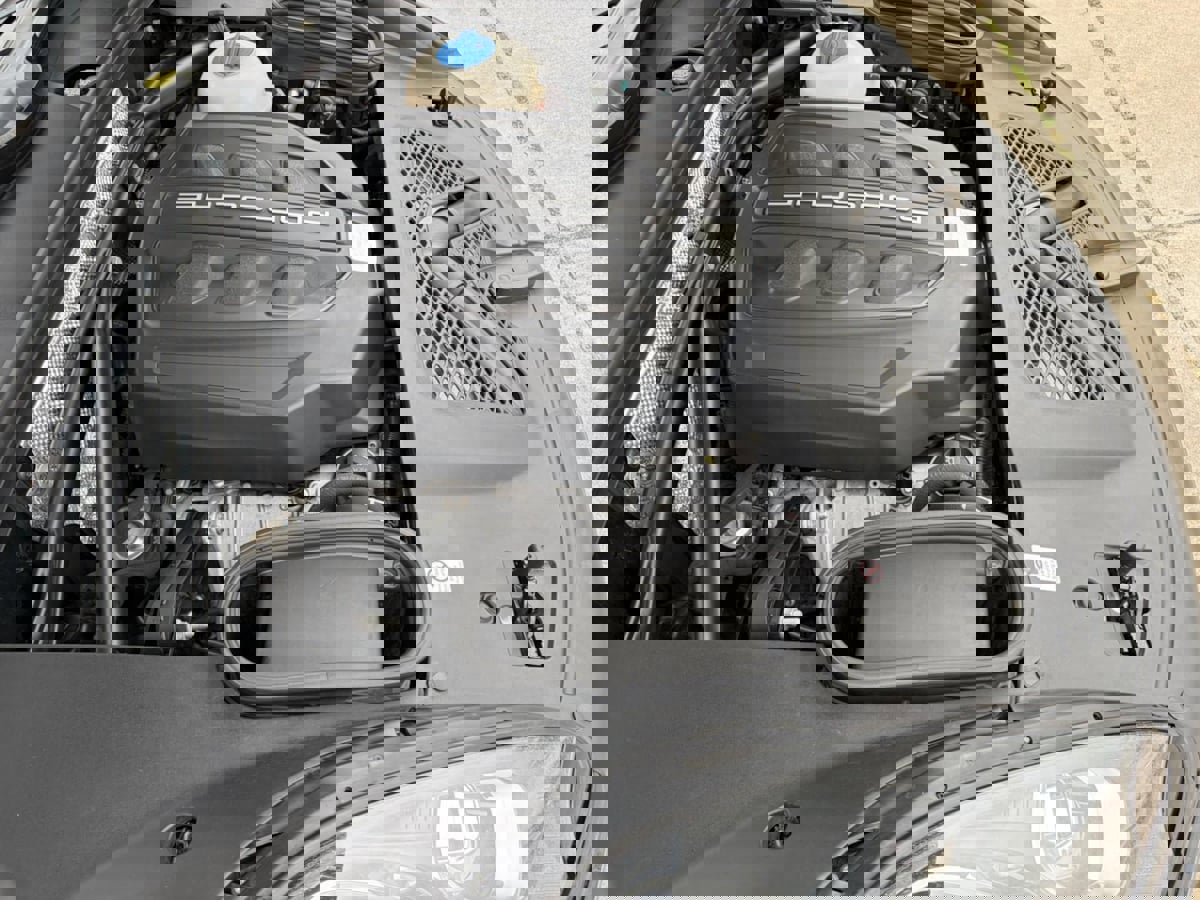 Used 2016 Porsche Macan S image 30