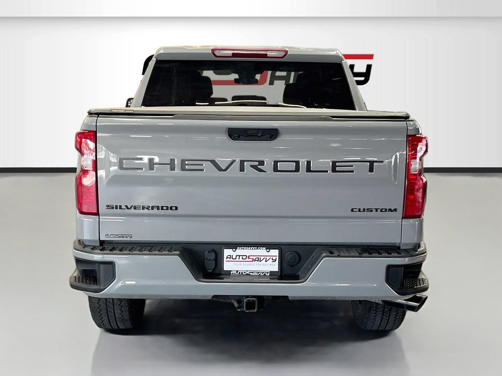 Used 2025 Chevrolet Silverado 1500 Custom w/ Turbomax Blackout Package AWD/4WD image 6