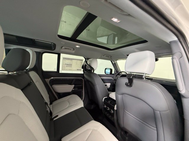 New 2026 Land Rover Defender 110 S AWD/4WD image 31