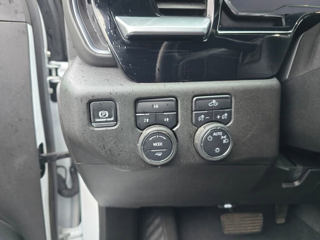 Used 2024 Chevrolet Silverado 3500 LT AWD/4WD image 20
