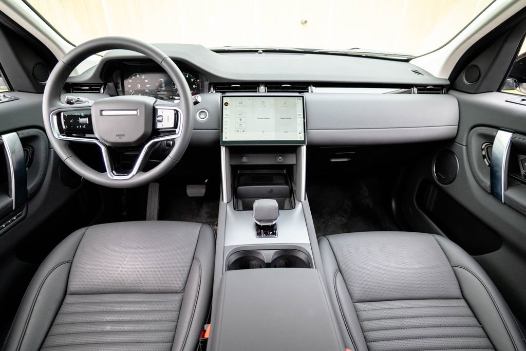 Used 2025 Land Rover Discovery Sport S image 12