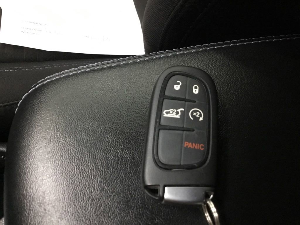 Used 2022 Jeep Cherokee Latitude w/ Comfort/Safety Group AWD/4WD image 10