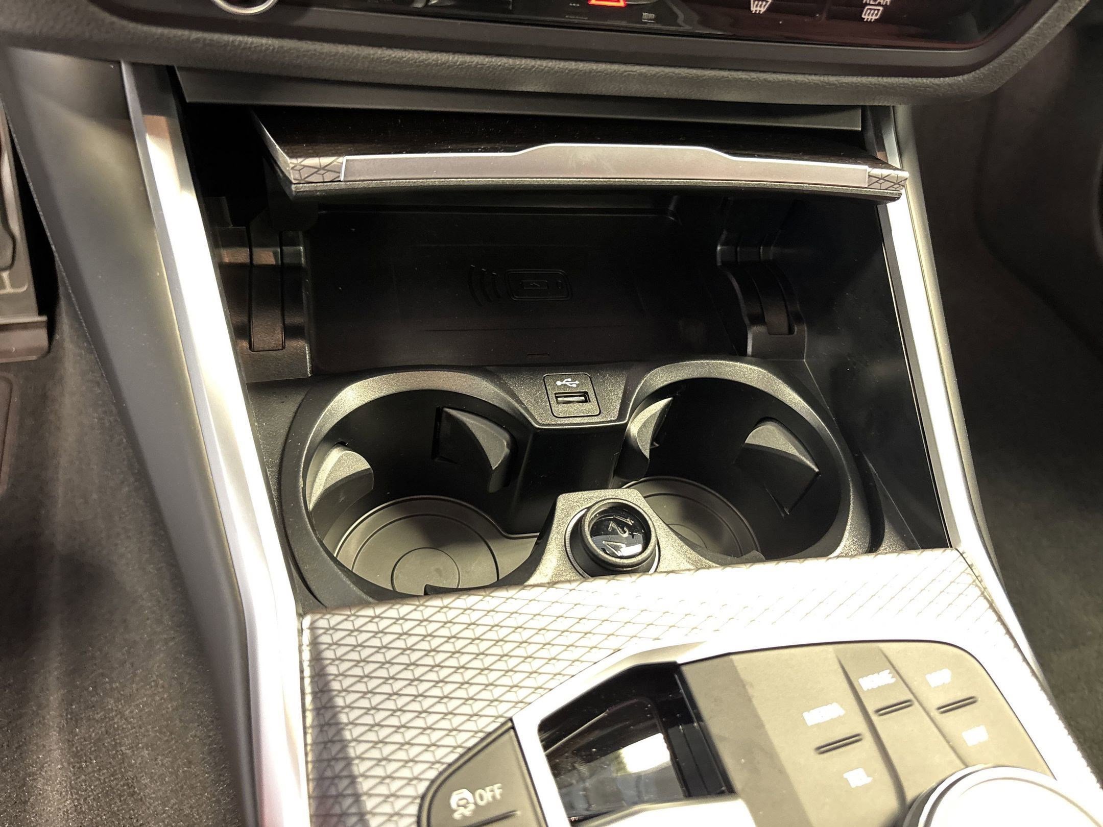 Used 2025 BMW 330i Sedan w/ M Sport Package image 35