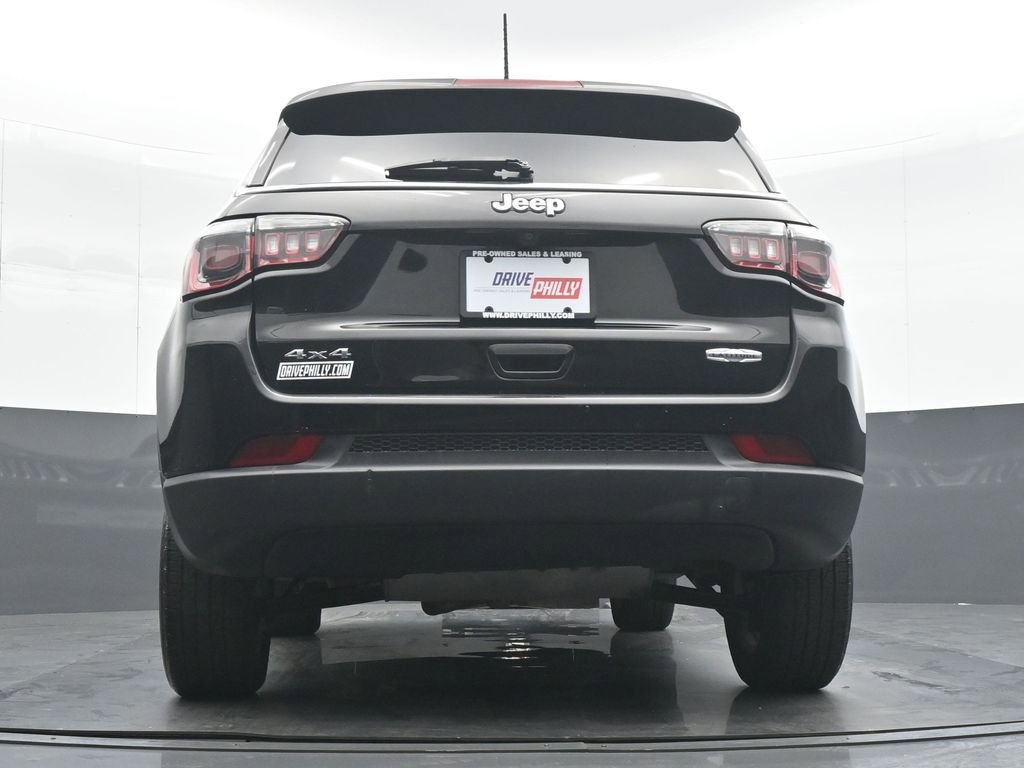 Used 2019 Jeep Compass Latitude AWD/4WD image 29
