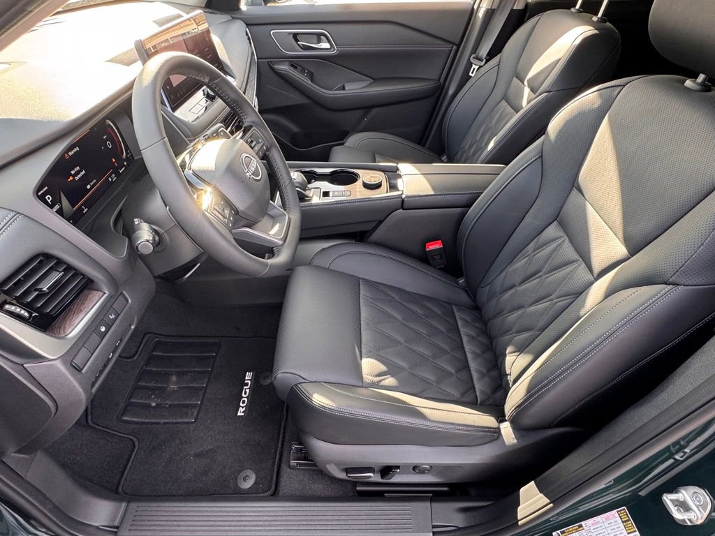 New 2026 Nissan Rogue Platinum image 9
