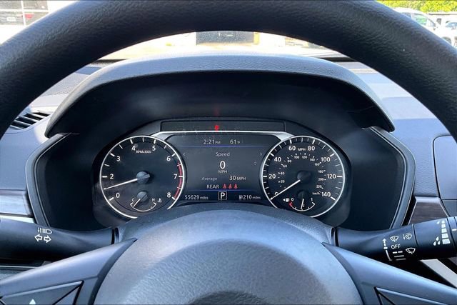 Used 2024 Nissan Altima 2.5 SV FWD image 13