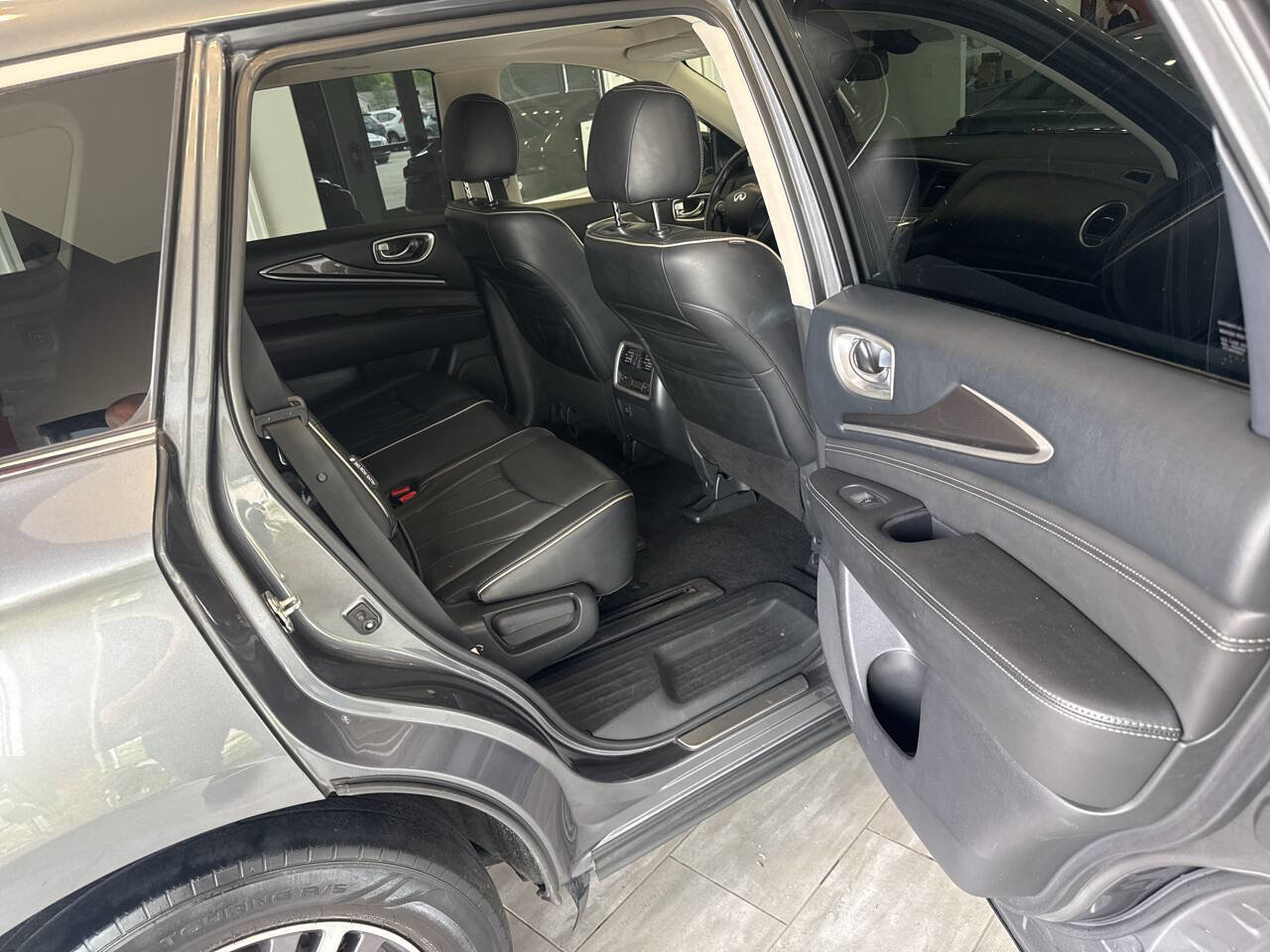 Used 2018 INFINITI QX60 AWD w/ Premium Plus Package image 19