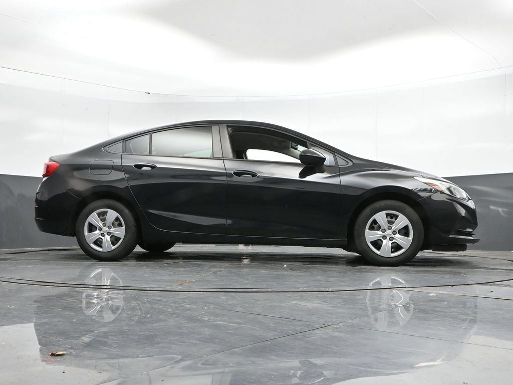 Used 2017 Chevrolet Cruze LS FWD image 39