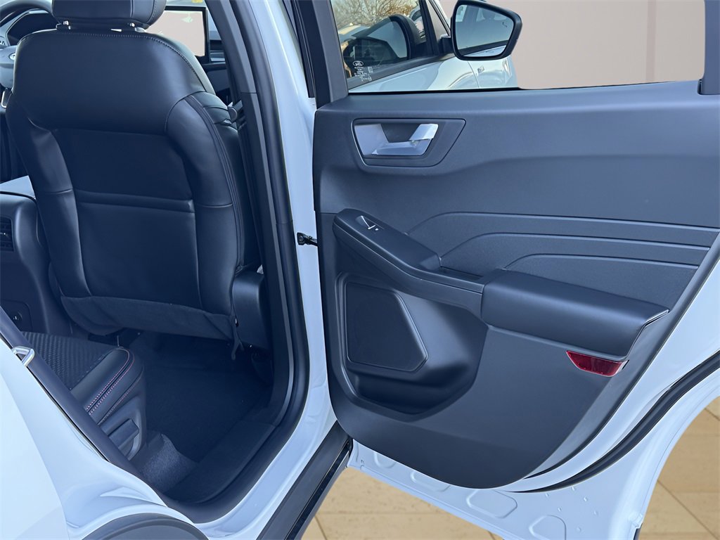 New 2026 Ford Escape ST-Line w/ Tech Pack #1 image 16