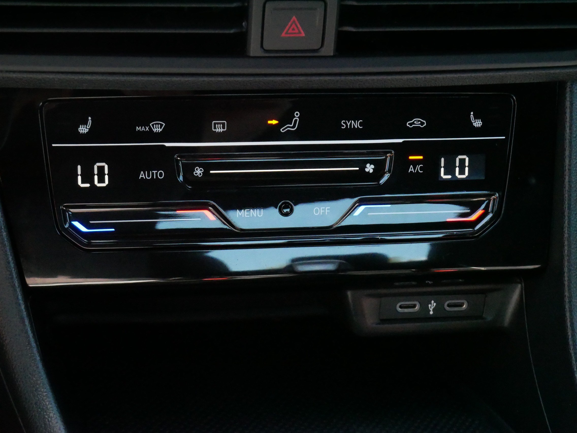 Certified 2025 Volkswagen Jetta Sport FWD image 23