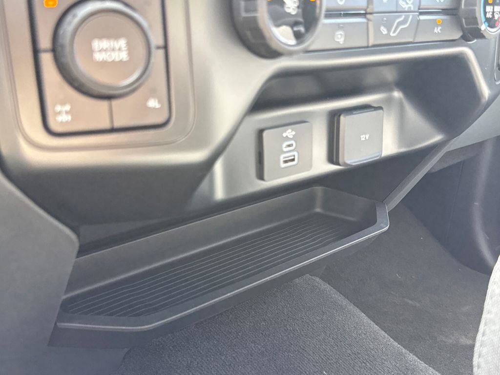 New 2026 Ford F250 XL w/ STX Appearance Package AWD/4WD image 34
