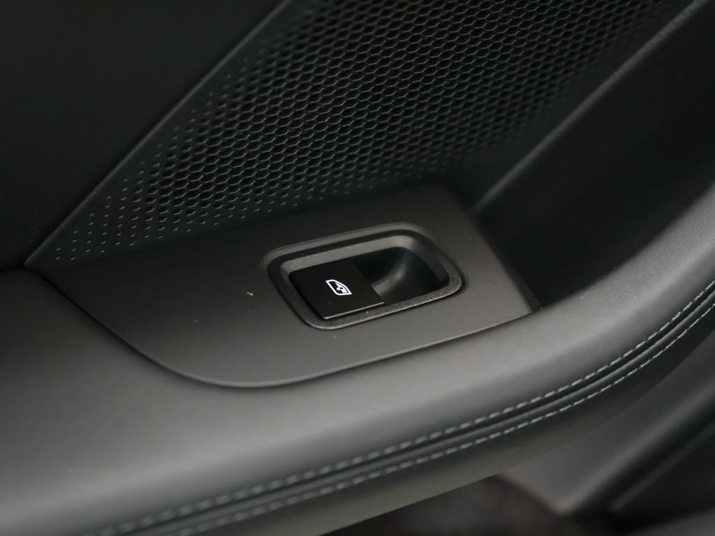 New 2026 Porsche Taycan AWD/4WD image 17