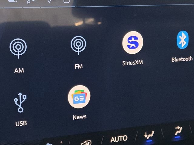 New 2026 Chevrolet Equinox EV LT image 5