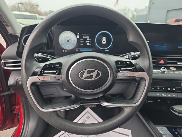 Used 2024 Hyundai Elantra SEL image 14