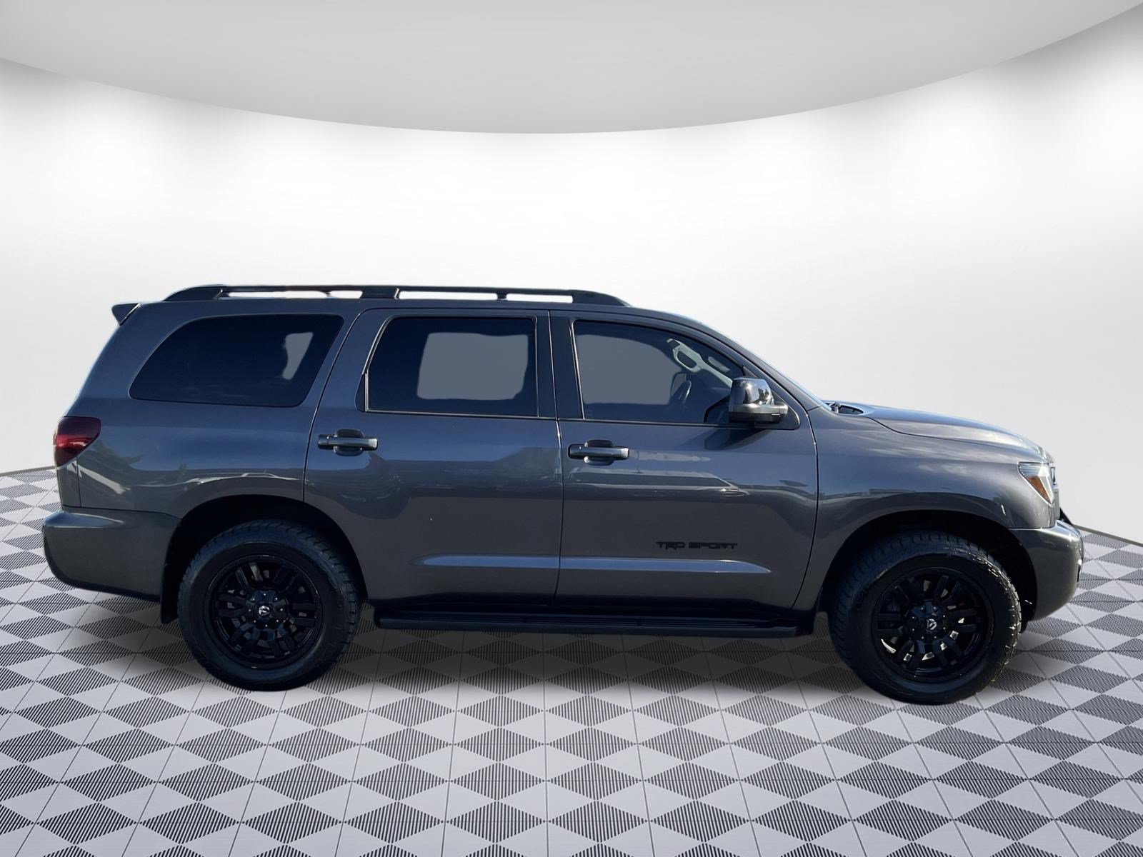 Used 2018 Toyota Sequoia TRD Sport AWD/4WD image 2