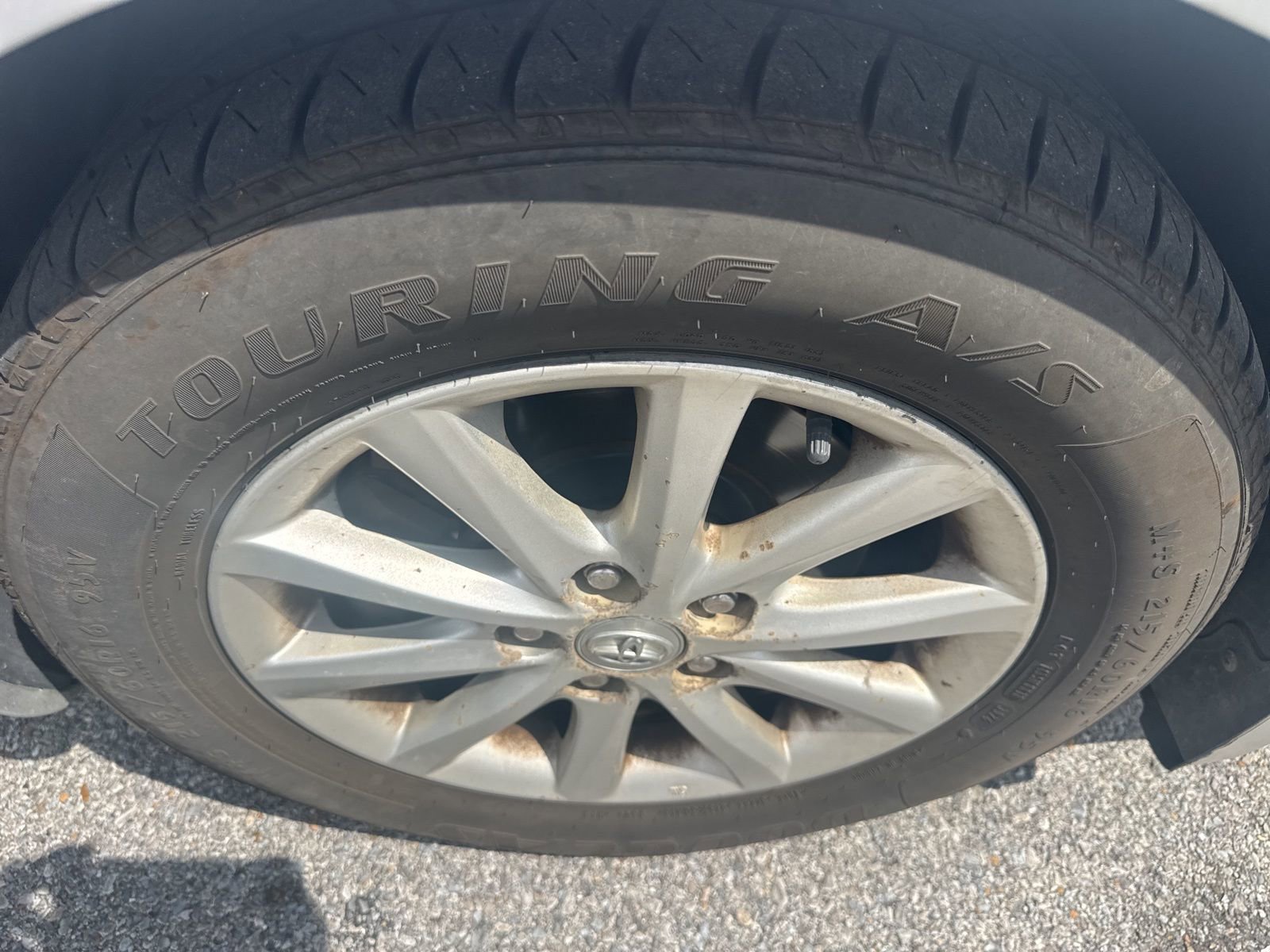 Used 2011 Toyota Camry XLE w/ SE/XLE Extra-Value Pkg image 9