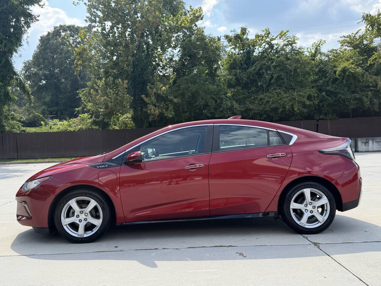 Used 2018 Chevrolet Volt LT w/ LT Driver Confidence Package FWD image 24