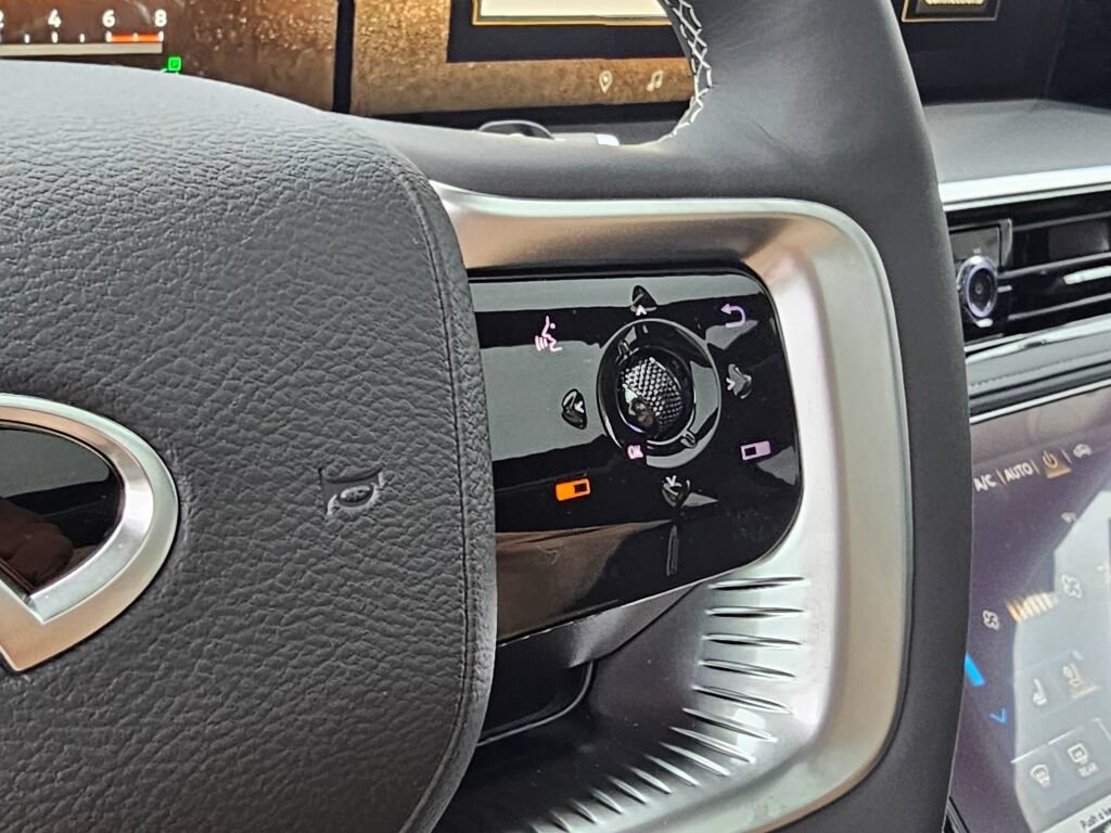 New 2027 INFINITI QX80 Luxe AWD/4WD image 32