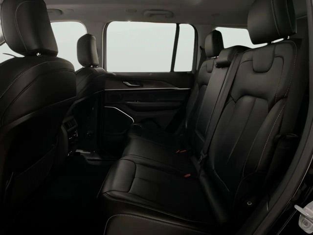 Used 2023 Jeep Grand Cherokee 4WD 4xe w/ Luxury Tech Group II image 42