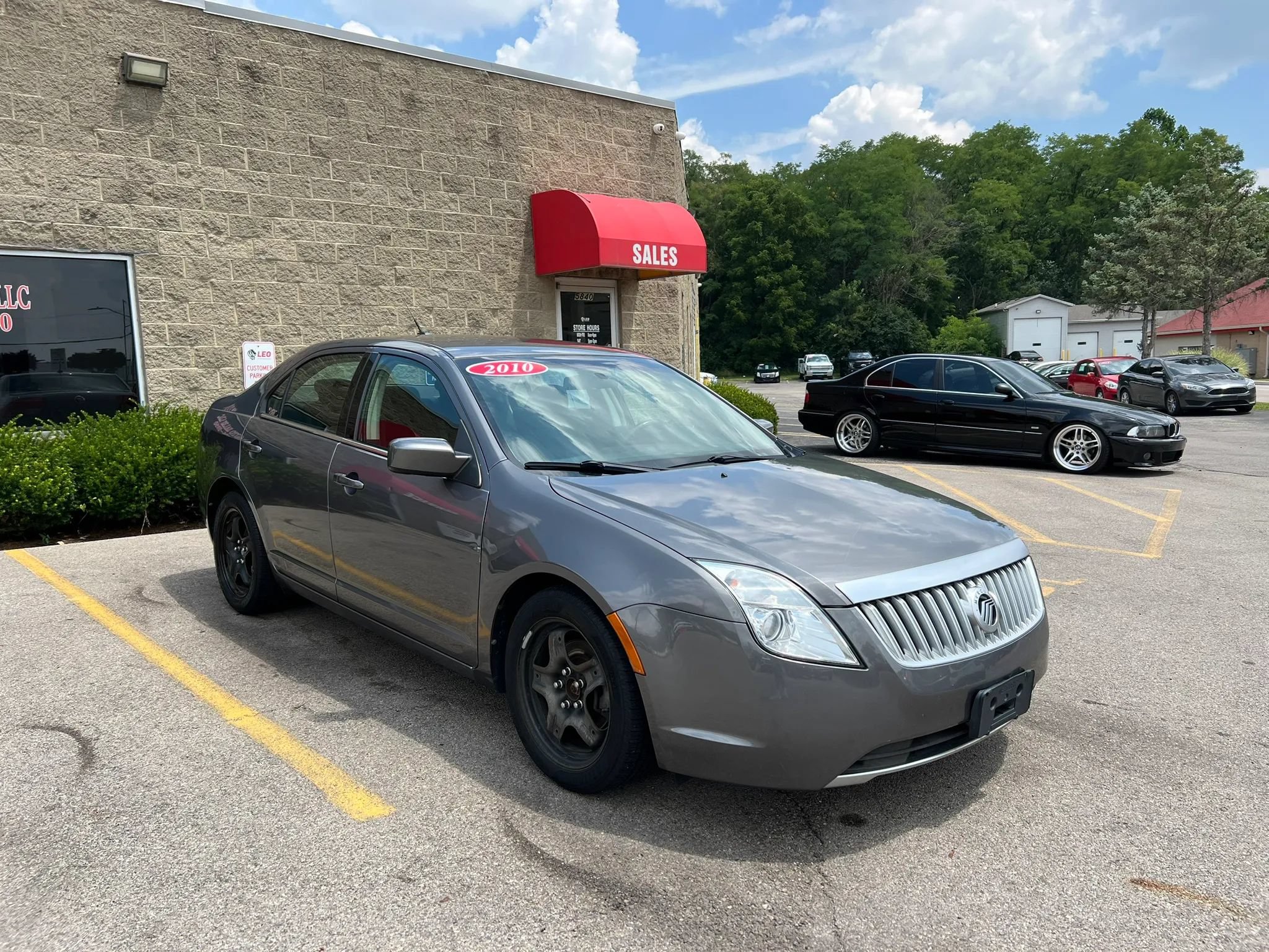 Used 2010 Mercury Milan FWD image 3