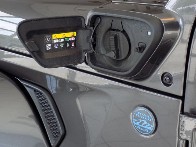 Certified 2025 Jeep Wrangler Unlimited Sahara AWD/4WD image 12