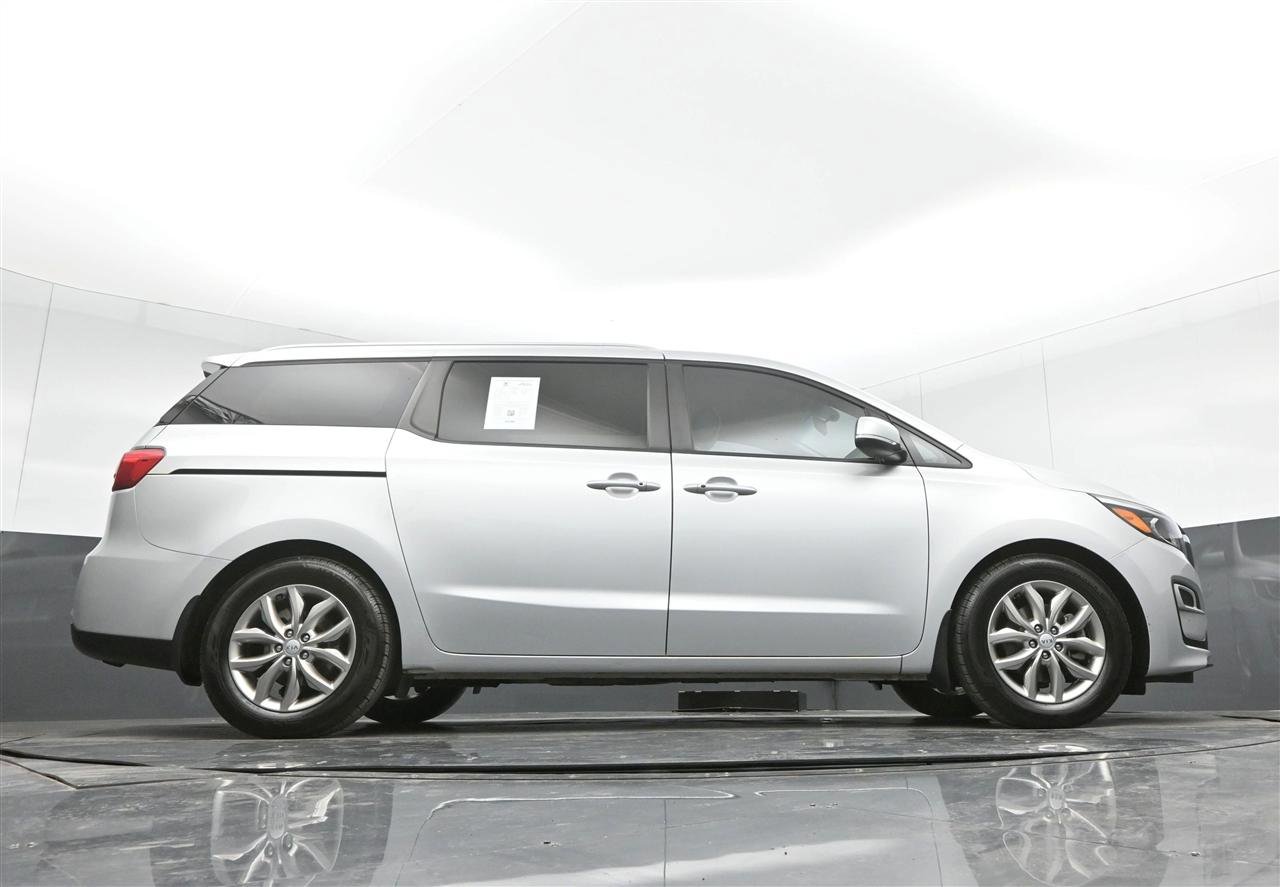 Used 2019 Kia Sedona EX image 32