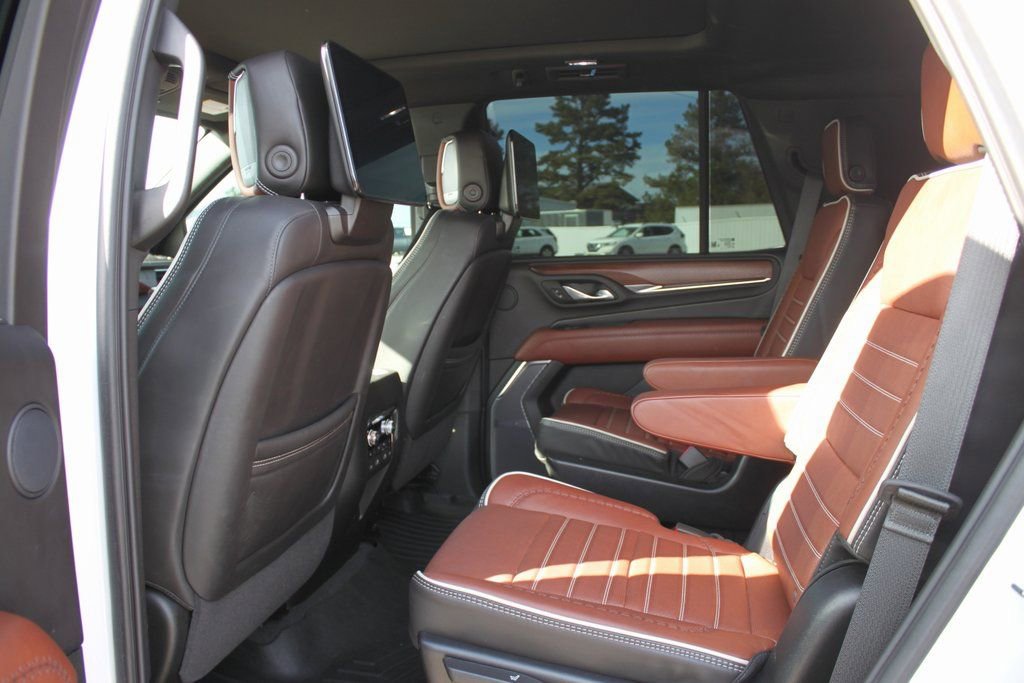 Used 2024 GMC Yukon Denali Ultimate image 7