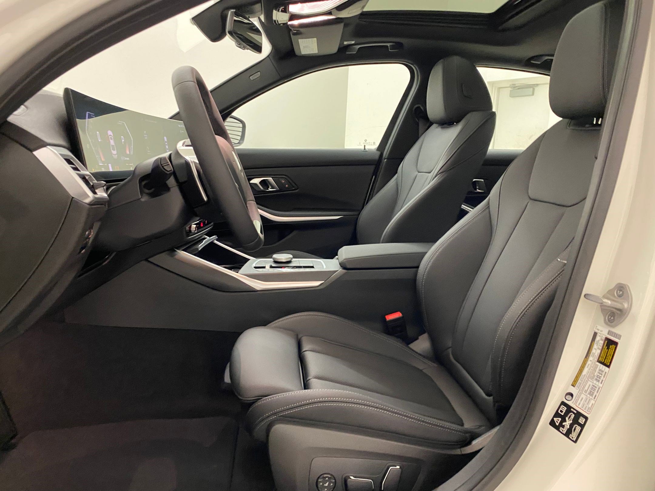 New 2025 BMW 330i xDrive Sedan w/ Convenience Package image 4