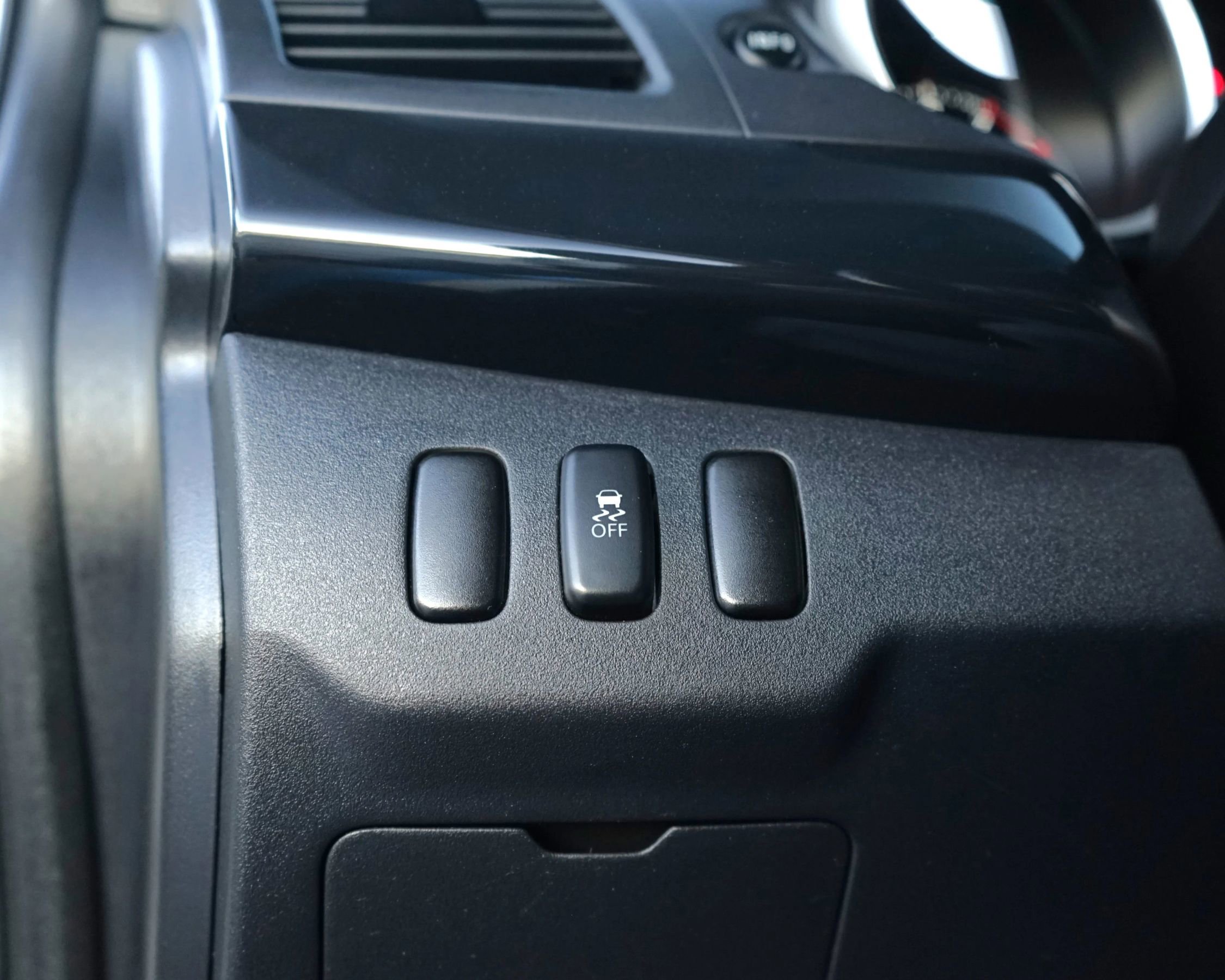 Used 2012 Mitsubishi Lancer Evolution GSR image 17