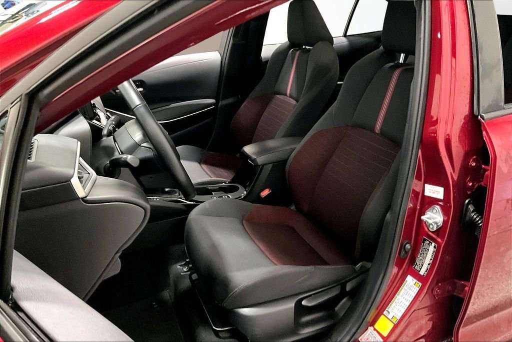 Used 2025 Toyota Corolla SE image 21