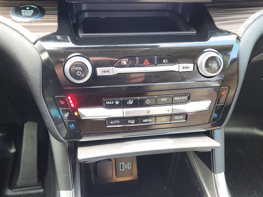 Used 2021 Ford Explorer Limited w/ Hybrid Equipment Group 310A image 29