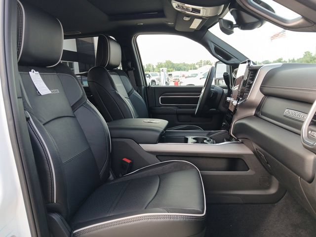 New 2026 RAM 2500 Laramie AWD/4WD image 26