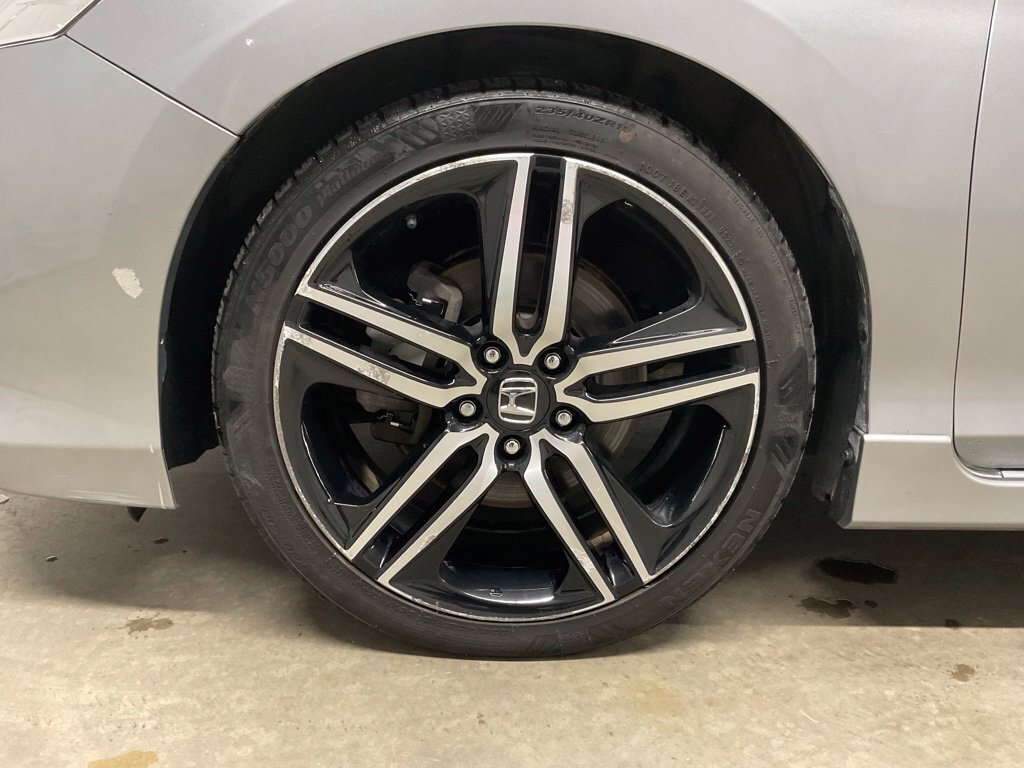 Used 2017 Honda Accord Touring image 19