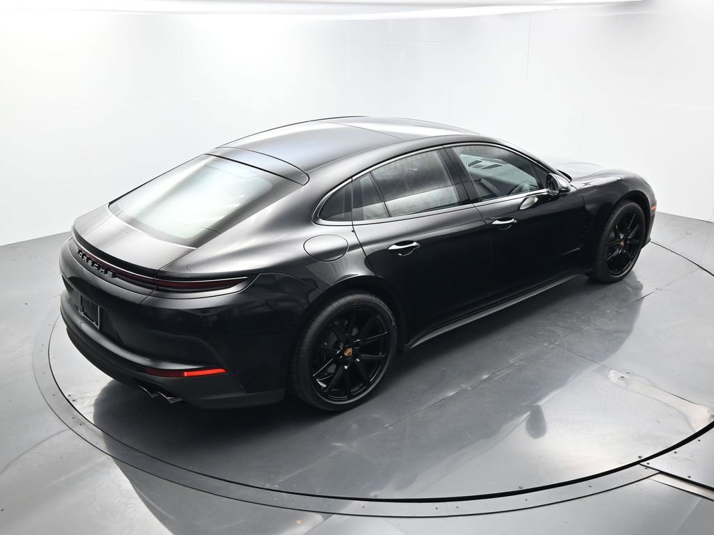 Used 2026 Porsche Panamera image 39