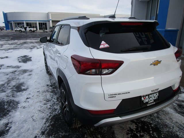 Certified 2024 Chevrolet TrailBlazer LT w/ Convenience Package image 3