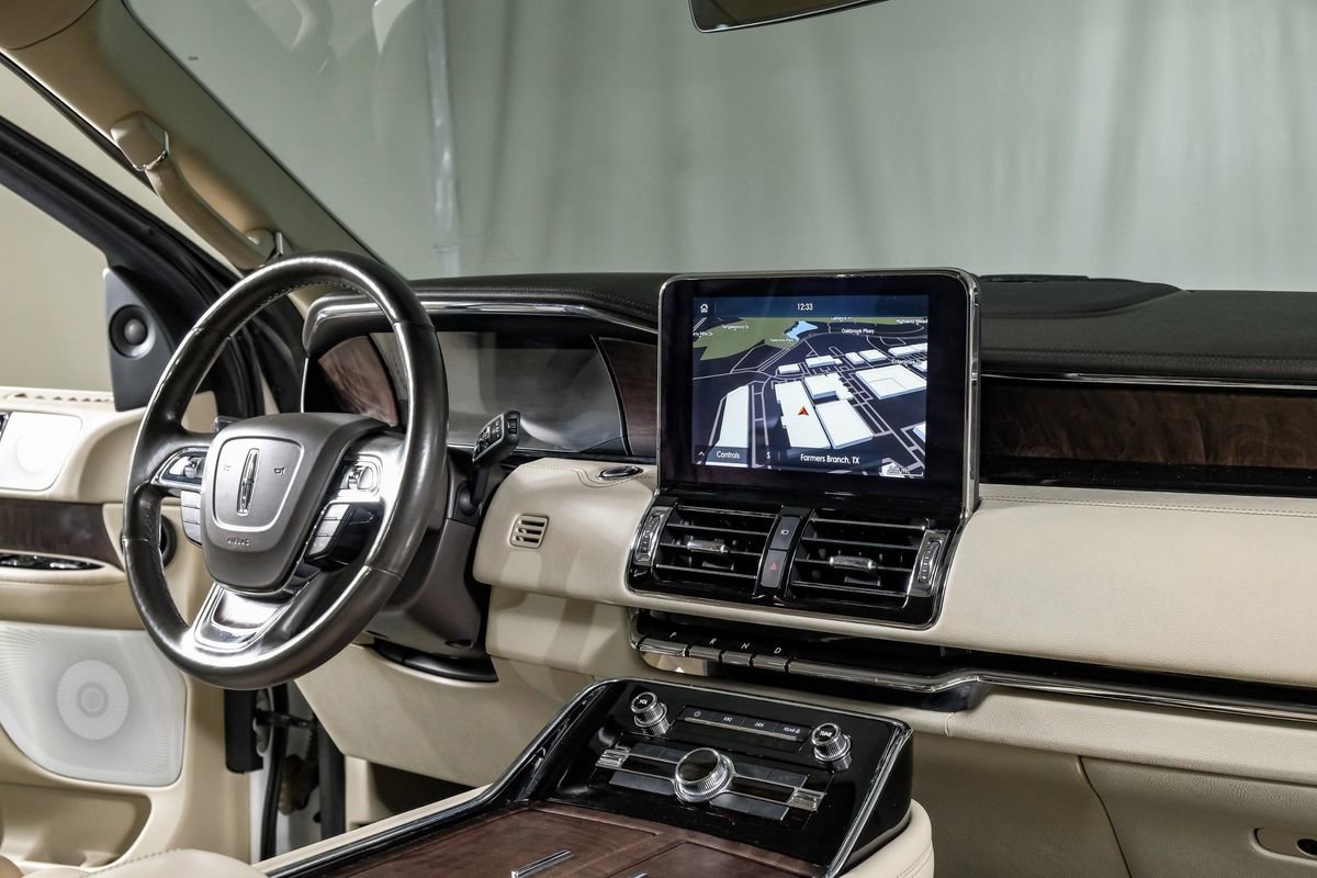 Used 2020 Lincoln Navigator L Reserve w/ Luxury Package image 23