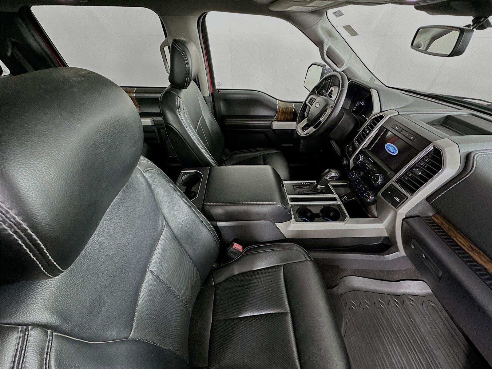 Used 2019 Ford F150 Lariat image 26