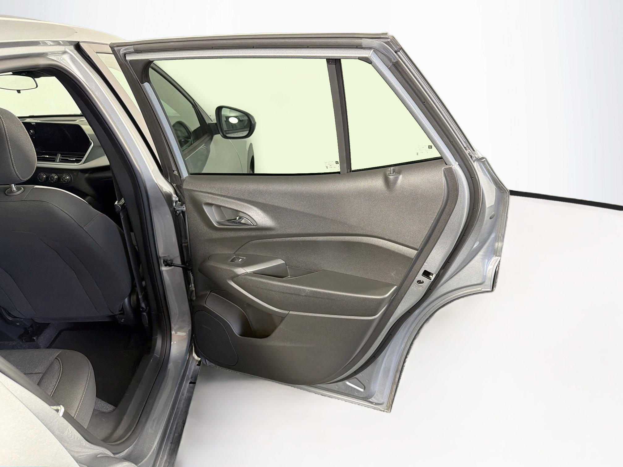 Used 2024 Chevrolet Trax RS w/ Driver Confidence Package FWD image 30