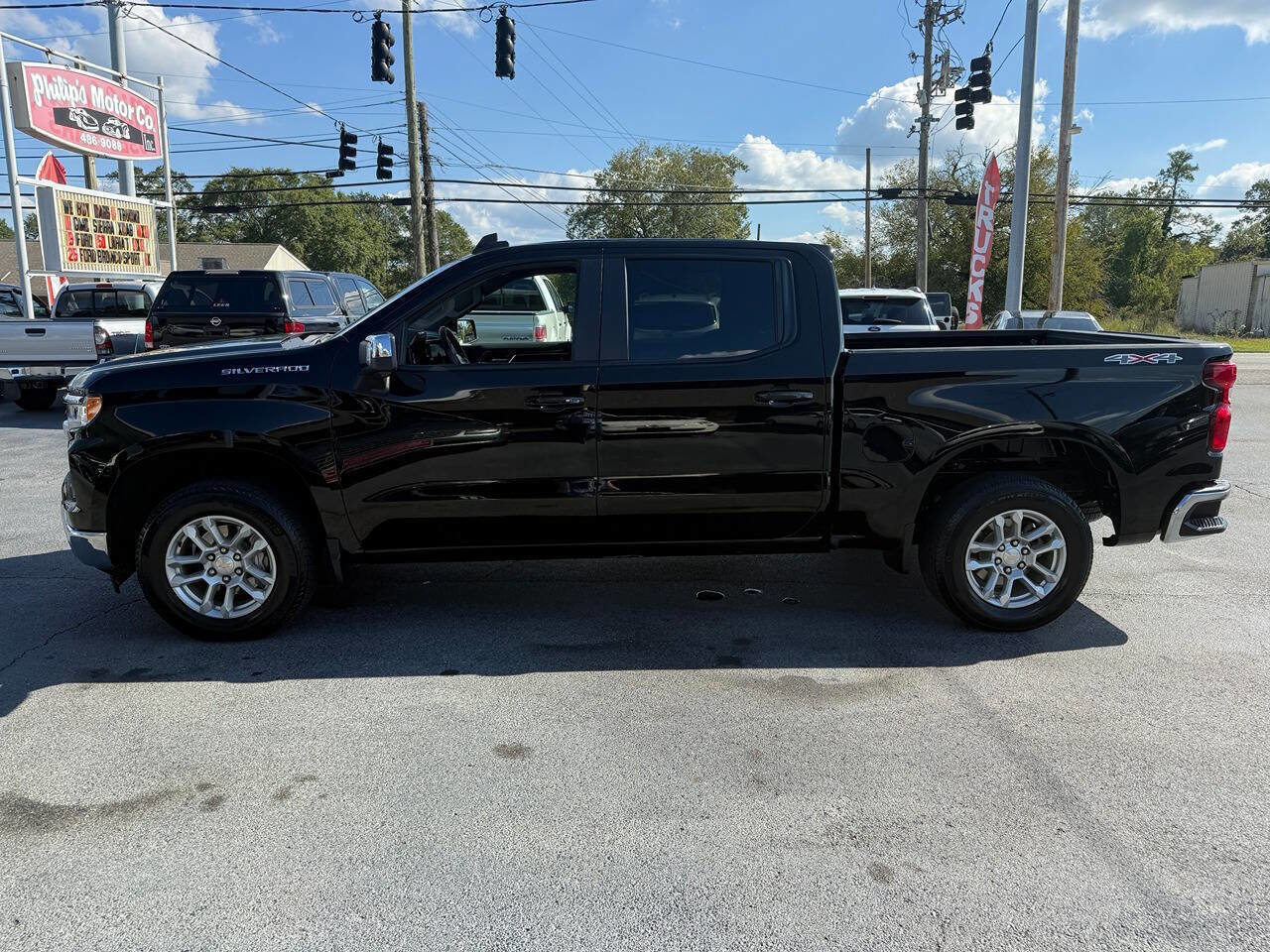 Used 2024 Chevrolet Silverado 1500 LT w/ Safety Package image 7